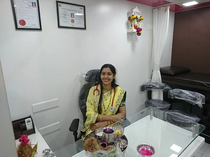 Dr Minal Thakur Physician Consultation Room